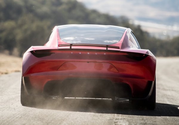Tesla Roadster получит опцию повышения динамики