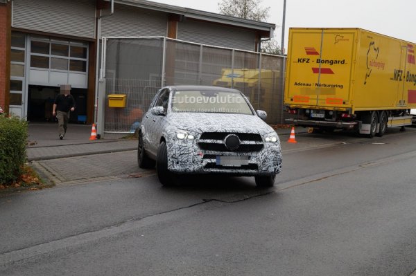 Обновленный внедорожник Mercedes-AMG GLE 63 заметили на тестах