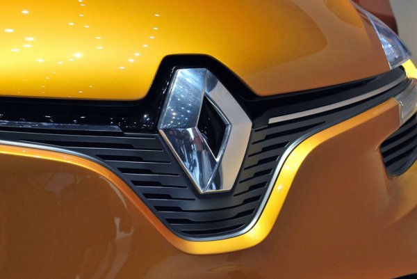 Renault намерена приобрести крупную долю в медиагруппе Challenges Group