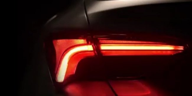 Toyota Avalon «показал» светодиодные задние фонари