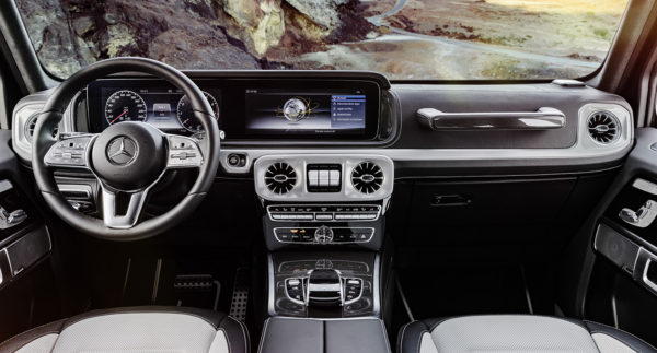 Mercedes представил интерьер G-Class нового поколения