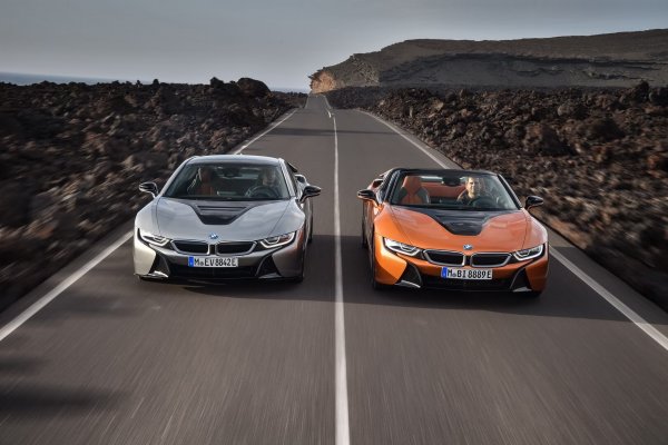Названы рублевые цены на BMW i8 Coupe и BMW i8 Roadster