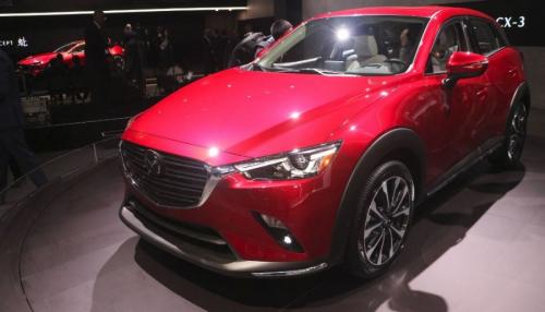 Mazda выпустила CX-3 2019 с улучшенным салоном и более мощным двигателем