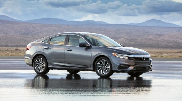Новый Honda Insight рассекретили до премьеры в Нью-Йорке