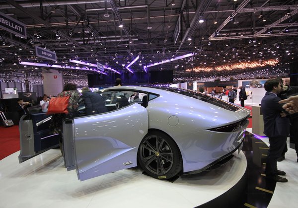 Китайский электрокар Venere составит конкуренцию Tesla Model S